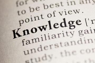 你爱的不是我,你心里还藏着谁,你爱的不是我,是否是我错了,是什么歌里的？